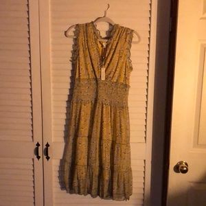Max Studio Sleeveless Dress, NWT Gold background with cream/gray floral